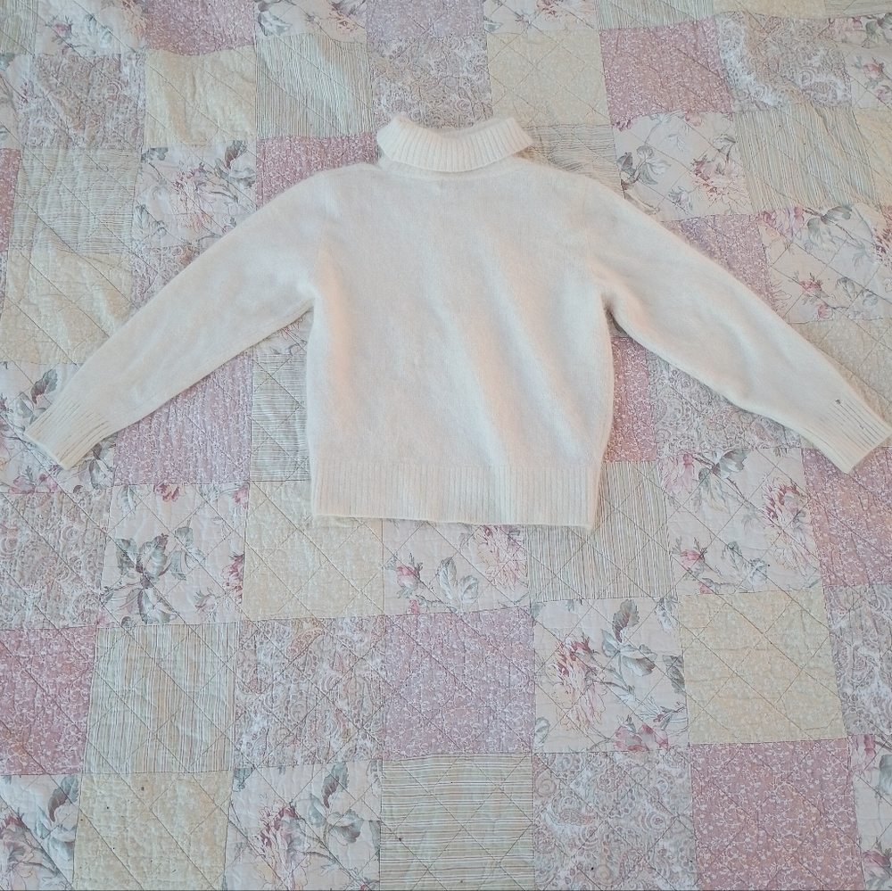 Venesha Vintage 80% Angora Rabbit Hair Fur Fuzzy Turtleneck Sweater Large ๐๐โจ - Picture 8 of 16